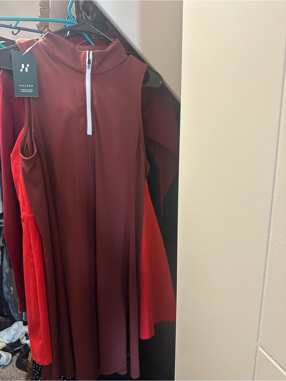 HALARA Sleeveless Zip-Front Dress in Burgundy
